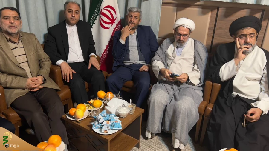 در نشست مدیران کاروانهای دانشجویی و مدیران هتلها با مسئول بعثه رهبری مطرح شد؛

لزوم میزبانی شایسته از دانشجویان عمره گزار 2