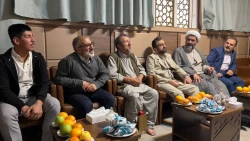 در بعثه رهبری در مدینه ؛
دیدار مسئول بعثه رهبری در مدینه با  نمایندگان کاروانی از استرالیا  3