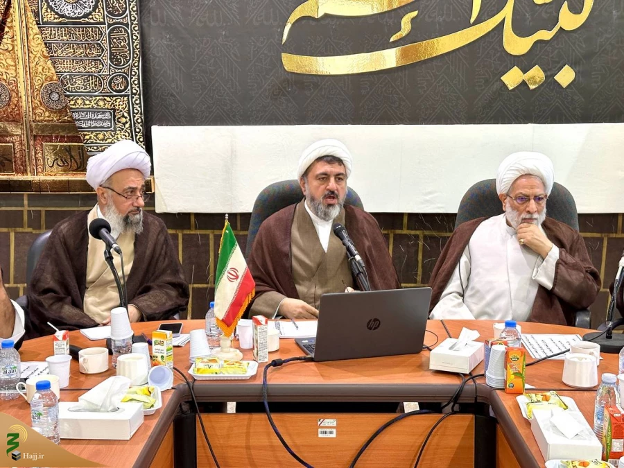 برگزاری جلسه خادمان فرهنگی در مکه با حضور مسئول دفتر بعثه رهبری 5
