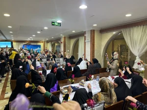 دانشجویان و زائران ایرانی در مدینه برگزار کردند؛

جشن میلاد امام حسین (ع) در در جوار حرم نبوی+عکس
 
