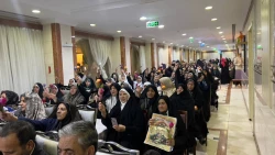 دانشجویان و زائران ایرانی در مدینه برگزار کردند؛

جشن میلاد امام حسین (ع) در در جوار حرم نبوی  4