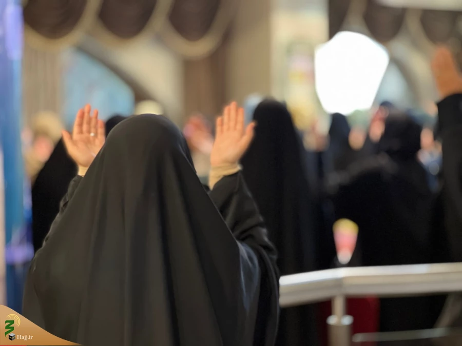 در مدینه منوره ؛

دانشجویان با شاخه های گل در جشن ولادت امام حسین و قمربنی‌هاشم  3