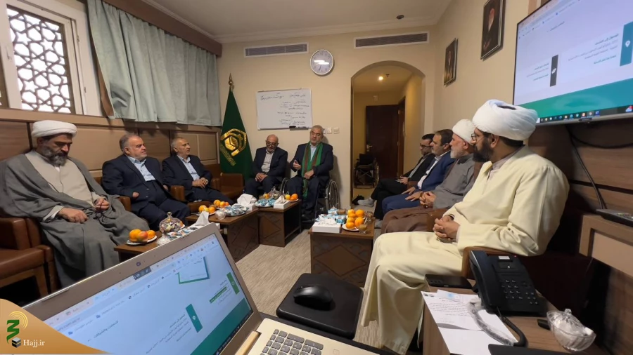 در سالروز ولادت حضرت قمر بنی هاشم و روز جانباز ؛

دیدار مسئول بعثه رهبری در مدینه با جانبازان دفاع مقدس  3