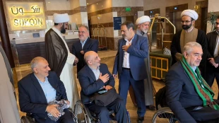 در سالروز ولادت حضرت قمر بنی هاشم و روز جانباز ؛

دیدار مسئول بعثه رهبری در مدینه با جانبازان دفاع مقدس  13