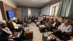 هم اندیشی مسئول بعثه رهبری در مدینه با مدیران و روحانیون کاروانهای دانشجویی؛

تلاش برای افزایش بهره معنوی دانشجویان در عمره  
 3