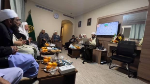 مسئول بعثه رهبری در دیدار علمای اهل سنت 

 6