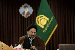 نماینده ولی فقیه در امور حج و زیارت : 

لزوم هم افزایی برای موفقیت های بیشتر در حج و زیارت 
 2