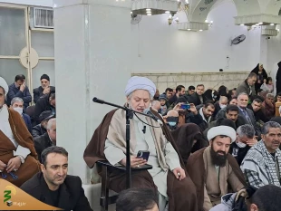 برگزاری دعای کمیل برای زائران ایرانی در نجف اشرف 2