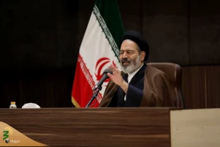 ممثل الولی الفقیه فی شوون الحج و الزیارة؛ ینبغی أن یکون کلام سماحة القائد هو المحور و خارطة الطریق لنا جمیعاً. 2