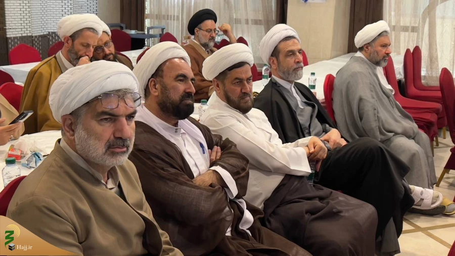 مسئول بعثه رهبری در مدینه ؛

انتقال 60 درصد زائران با قطار از مدینه به مکه   2