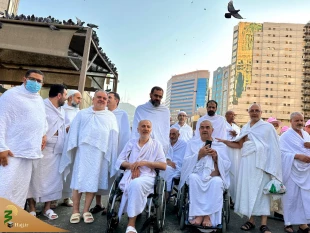 وارد شدن کاروان جانبازان به مکه:

 آوای ایثار و عشق در حریم پاک خانه خدا 8