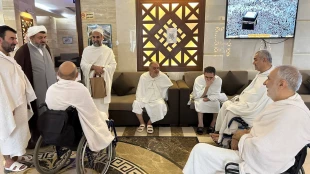 وارد شدن کاروان جانبازان به مکه:

 آوای ایثار و عشق در حریم پاک خانه خدا 11