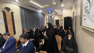 در جمع دانشجویان عمره گزار در مدینه مطرح شد ؛

وزیر علوم: اخلاق، عدالت و استقلال از ارزش‌های ماندگار انقلاب اسلامی  2