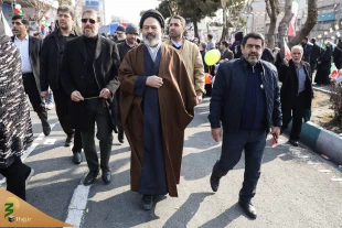 غرفه فرهنگی مجموعه حج و زیارت در راهپیمایی یوم الله ۲۲ بهمن 3
