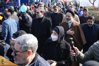 حضور در راهپیمایی پرشکوه ۲۲ بهمن ۱۴۰۳ 8