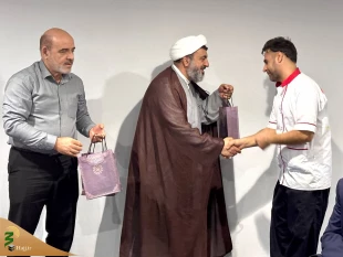 دیدار مسئولین بعثه رهبری و ستاد عمره از آشپزخانه مکه :

 تقدیر از خادمان زائرین در ایام شعبانیه 6