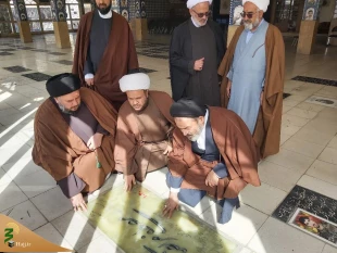 ادای احترام سرپرست حجاج ایرانی به مقام شامخ شهید سلیمانی 4