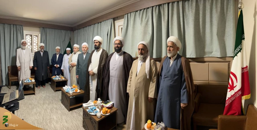 در مدینه منوره انجام شد ؛

هم‌اندیشی مسئولان بعثه رهبری و علمای اهل سنت  16