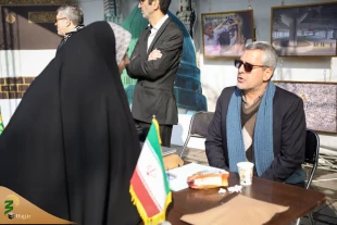 الغرفة الثقافية لبعثة سماحة القائد و منظمة الحج و الزيارة في مسيرة يوم الله 22 بهمن 8