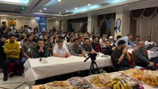با حضور دانشجویان و کاروان بنیاد ملی نخبگان ؛

زمزمه دعای کمیل در شب نیمه شعبان در مدینه 6