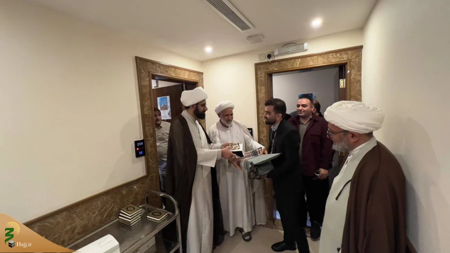 تأکید مسئول بعثه رهبری در مدینه ؛

 علم و ایمان توأمان باعث اصلاح جامعه می شود  6