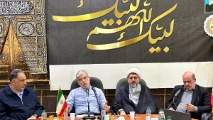 نشست صمیمی مسئولان بعثه رهبری و ستاد عمره مکه با وزیر علوم+عکس