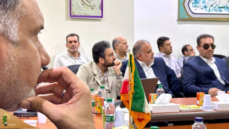 نشست صمیمی مسئولان بعثه رهبری و ستاد عمره مکه با وزیر علوم 9