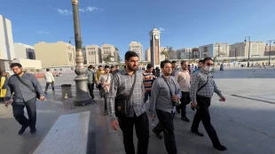 به تاسی از پیامبر گرامی اسلام (ص)

پیاده‌روی دانشجویان و اعضای بنیاد ملی نخبگان از حرم نبوی تا مسجد قبا 4