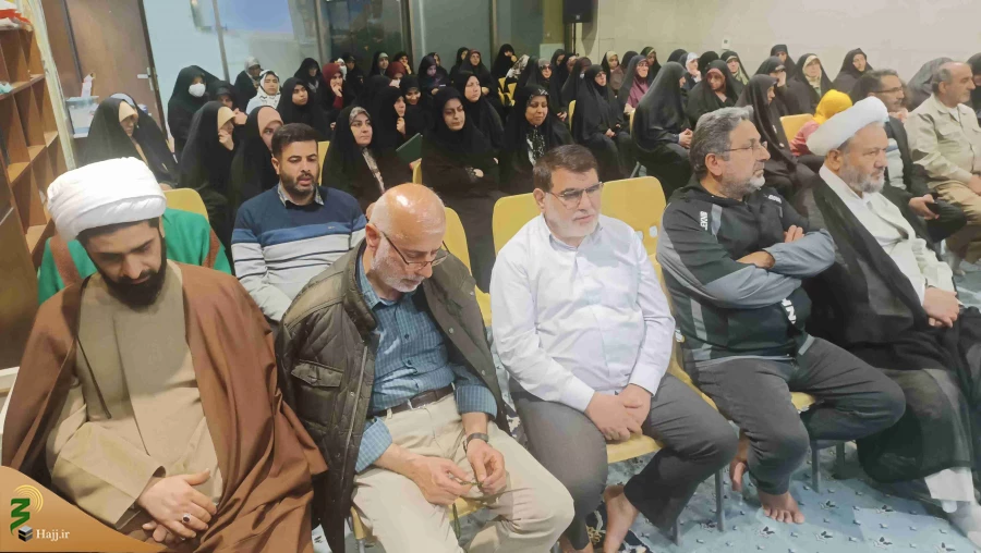 تجلیل از خانواده شهدا و تکریم دانشجویان در کربلای معلی