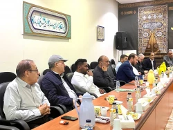 در نشستی با مدیران شرکت‌های عربستانی: 

تأکید بر گسترش همکاری‌های دوجانبه و ارتقاء کیفیت خدمات به زائران ایرانی در عمره 4