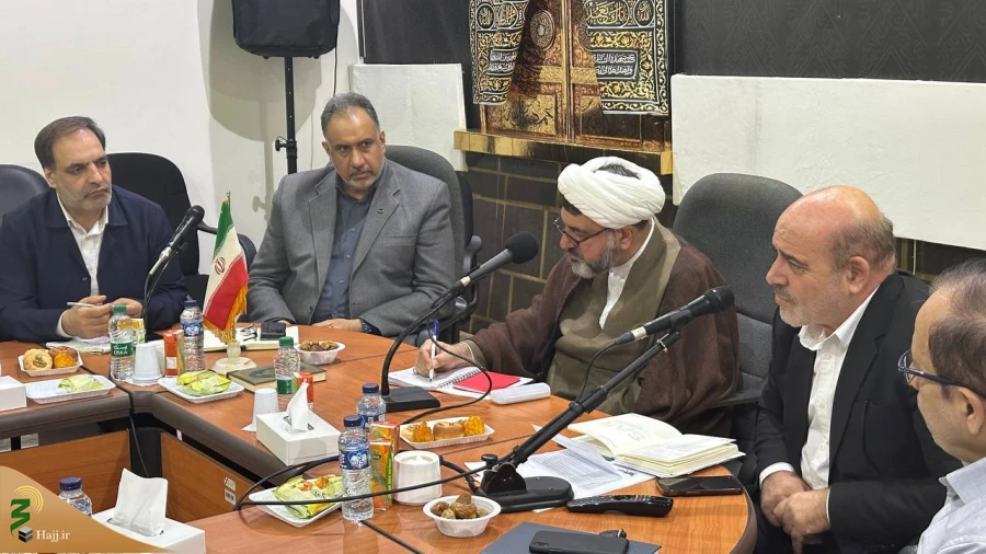در نشستی با مدیران شرکت‌های عربستانی: 

تأکید بر گسترش همکاری‌های دوجانبه و ارتقاء کیفیت خدمات به زائران ایرانی در عمره 9