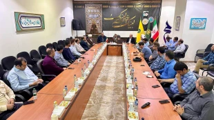 نشست مسئول دفتر بعثه رهبری و مسئولین ستاد مکه با نخبگان دانشجویی عمره گزار:

 تأکید بر جایگاه اخلاق و ویژگی‌های معنوی در حج 2