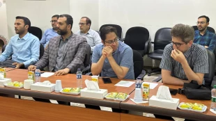 نشست مسئول دفتر بعثه رهبری و مسئولین ستاد مکه با نخبگان دانشجویی عمره گزار:

 تأکید بر جایگاه اخلاق و ویژگی‌های معنوی در حج 6