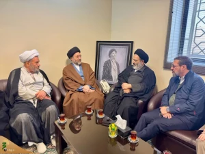 لقاء ممثل الولي الفقية في شؤون الحج و الزيارة مع مدير مؤسسة الشهيد محراب
