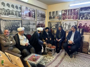 A mysterious house in Najaf with 60 million historical documents and photos 4
