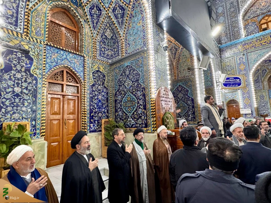 حجت‌الاسلام والمسلمین نواب در حرم مطهر امام حسین(ع):

مقبره سید حسن نصرالله کربلای دیگری برای هدایت انسان‌ها خواهد شد 2