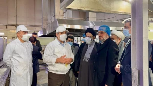 بازدید مسئولان حج و زیارت از آشپزخانه کربلا؛

طبخ دو میلیون پرس غذا برای زائران عتبات در سال ۱۴۰۳ / فرایند کاملاً بهداشتی و تحت نظارت است+عکس