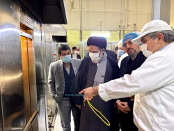 بازدید دست اندرکاران حج وزیارت از آشپزخانه کربلای معلی

طبخ دو  میلیون پرس غذا برای زائران عتبات در سال ۱۴۰۳ / فرایند کاملاً بهداشتی و تحت نظارت است 11