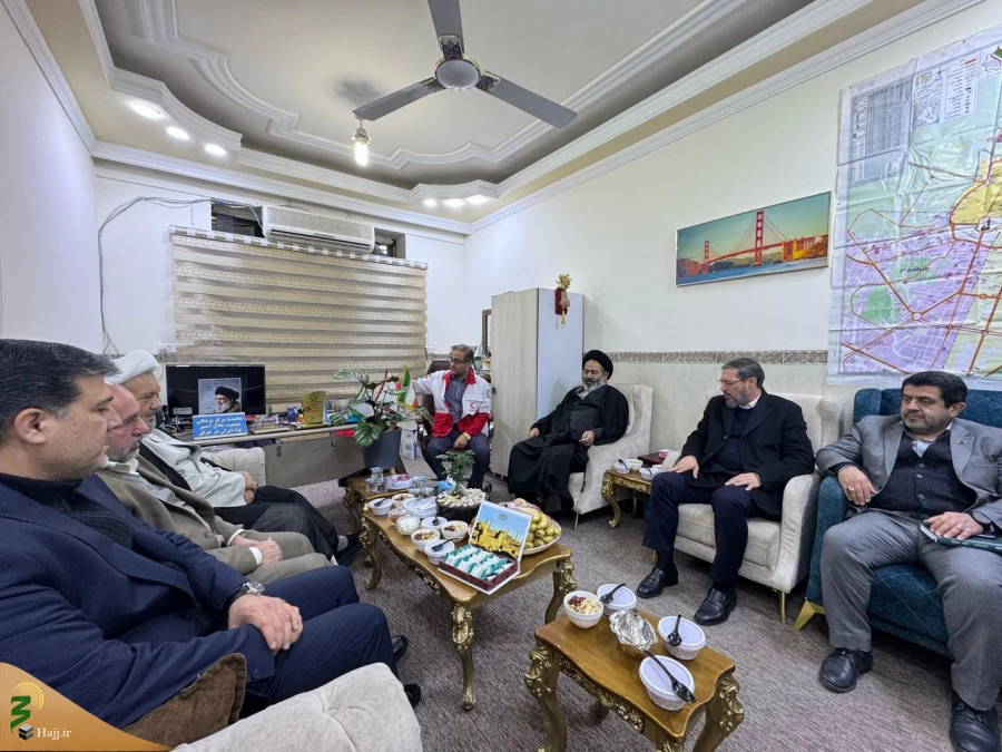 بازدید مسئولان حوزه حج و زیارت از مرکز پزشکی هلال احمر در عراق 9