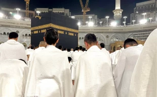 یکدستی سفیدپوشان در صحن مسجدالحرام؛ 

تجلی خلوص و یکپارچگی در خانه خدا 5