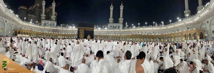 یکدستی سفیدپوشان در صحن مسجدالحرام؛ 

تجلی خلوص و یکپارچگی در خانه خدا 12