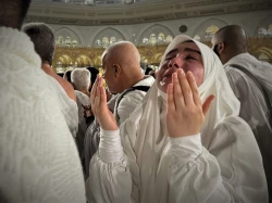 در میان امواج جمعیت، در آغوش مادر...
 مسجدالحرام؛ سرگشتگی در سایه کعبه 3