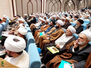 نماینده ولی فقیه در همایش روحانیون، معین و معینه‌های حج ۱۴۰۴

میانگین سنی زائران حج سال آینده ۵۷ سال است
 2
