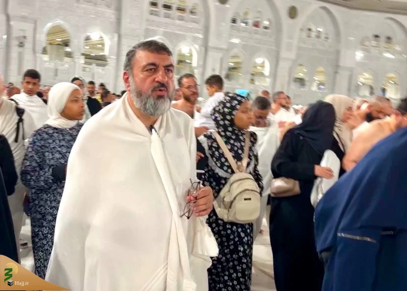 حجت‌الاسلام هادی اکبری در طواف خانه خدا: 

امیرالمؤمنین (ع)، نماد حمایت از پیامبر در خانه خدا 2