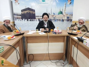 نشست نماینده ولی‌فقیه در امور حج با نمایندگان مراجع 

"تقیه مداراتی در حج" 2