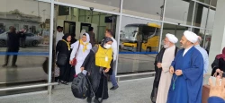 استقبال مسئول دفتر نمایندگی بعثه در مکه مکرمه از آخرین کاروان عمره 4
