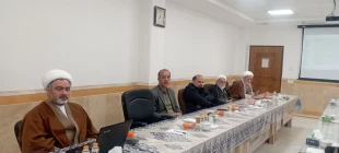 کرسی ترویجی «رویکرد فرهنگی ایرانیان در بازسازی عتبات بر اساس کتیبه‌های حرم علوی» برگزار شد 4