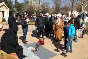 دیدار و گفت‌وگوی هیئت نمایندگان رهبر انقلاب با جمعی از جنگ‌زدگان سوری مستقر در لبنان 9
