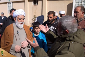 دیدار و گفت‌وگوی هیئت نمایندگان رهبر انقلاب با جمعی از جنگ‌زدگان سوری مستقر در لبنان 11