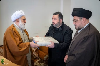 حضور نماینده رهبر انقلاب اسلامی در منزل خانواده‌های فرماندهان شهید حزب‌الله لبنان در بیروت 5